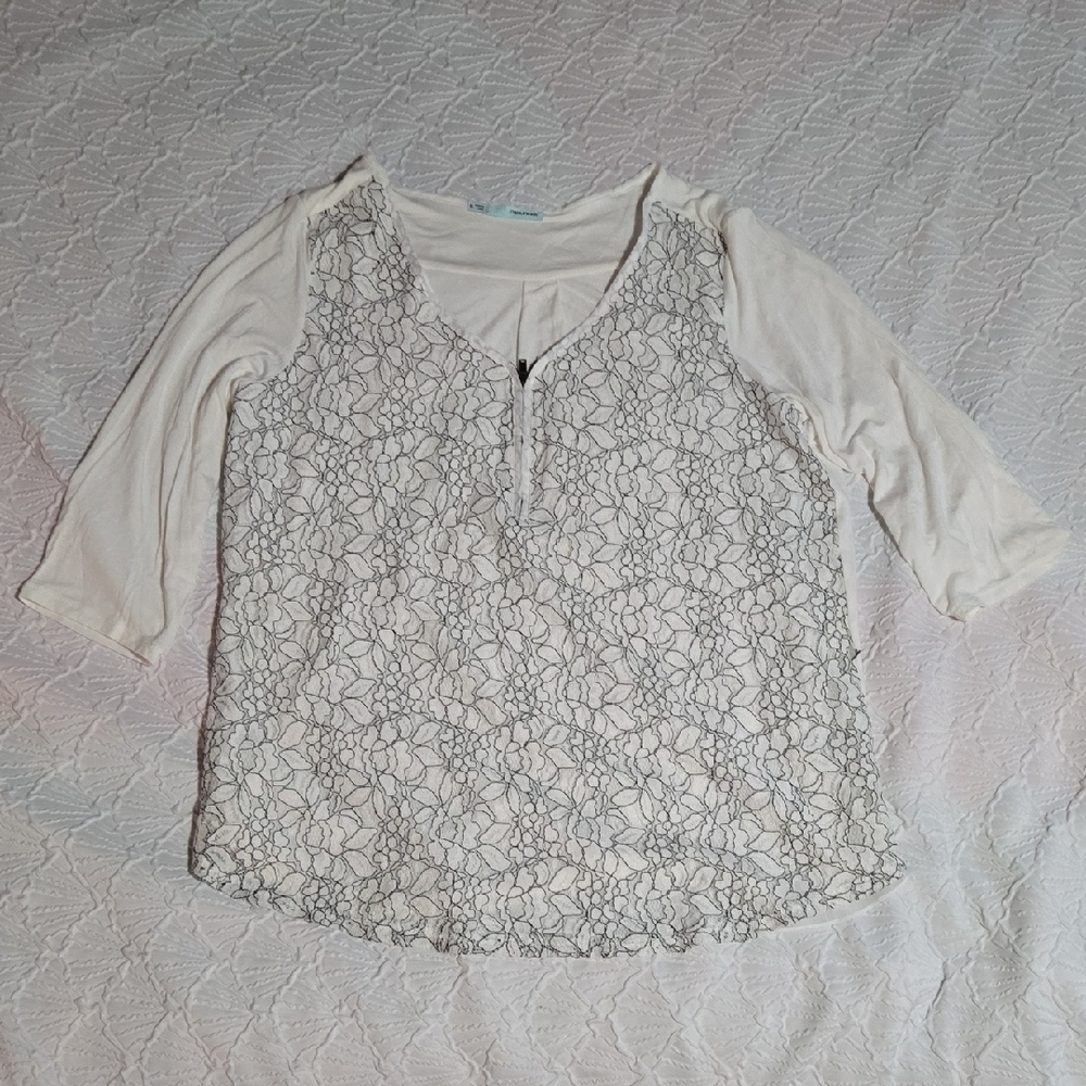 3/$10 Maurices White Blouse with Intricate Black Embroidery